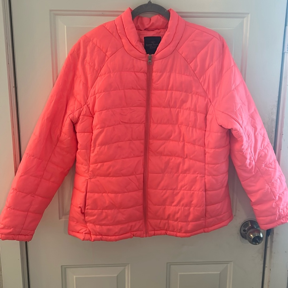 Women’s Neon pink puffer jacket